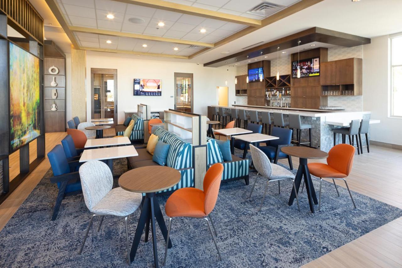 Hyatt House 瓦卡维尔 外观 照片