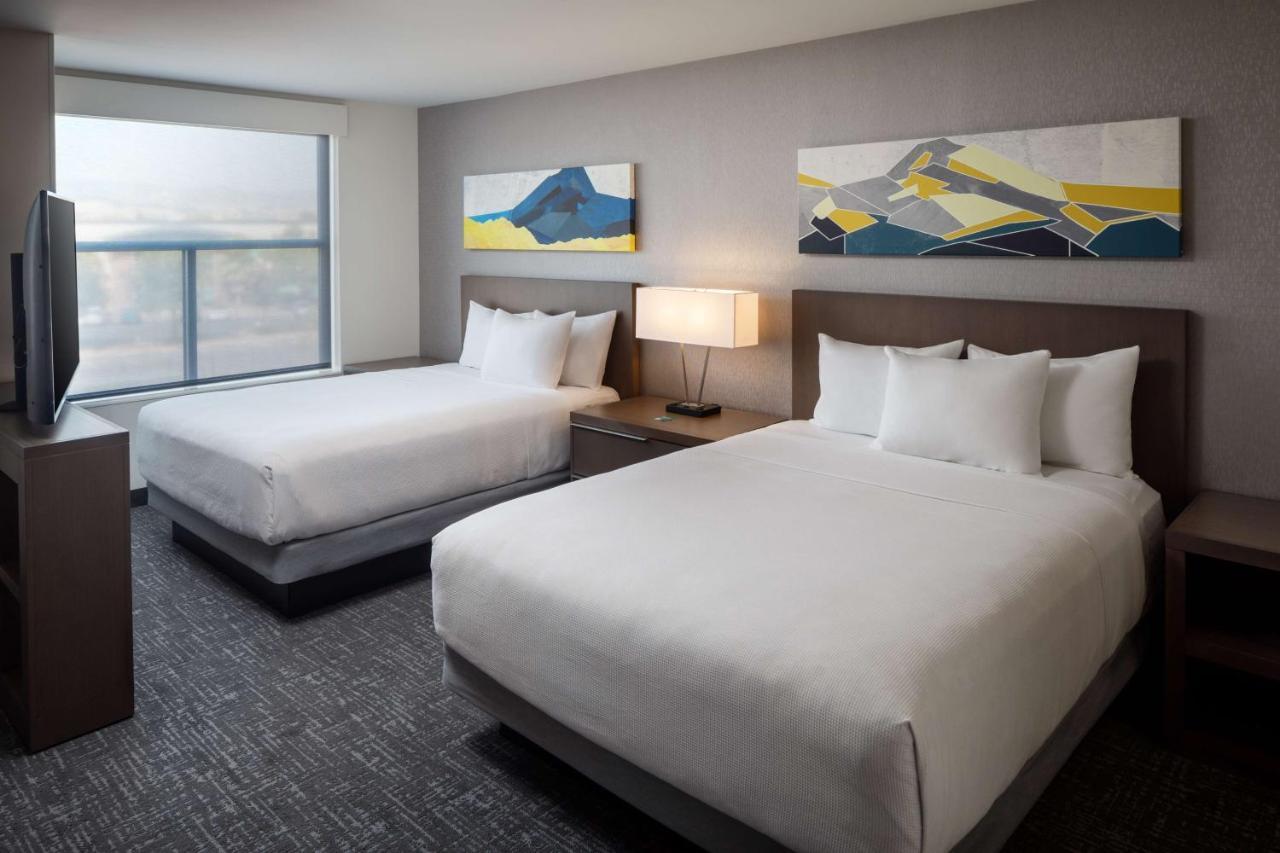Hyatt House 瓦卡维尔 外观 照片